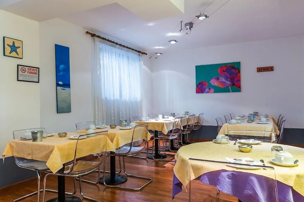 Hotel Adria ميستر