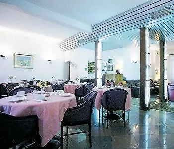 Hotel Adria ميستر