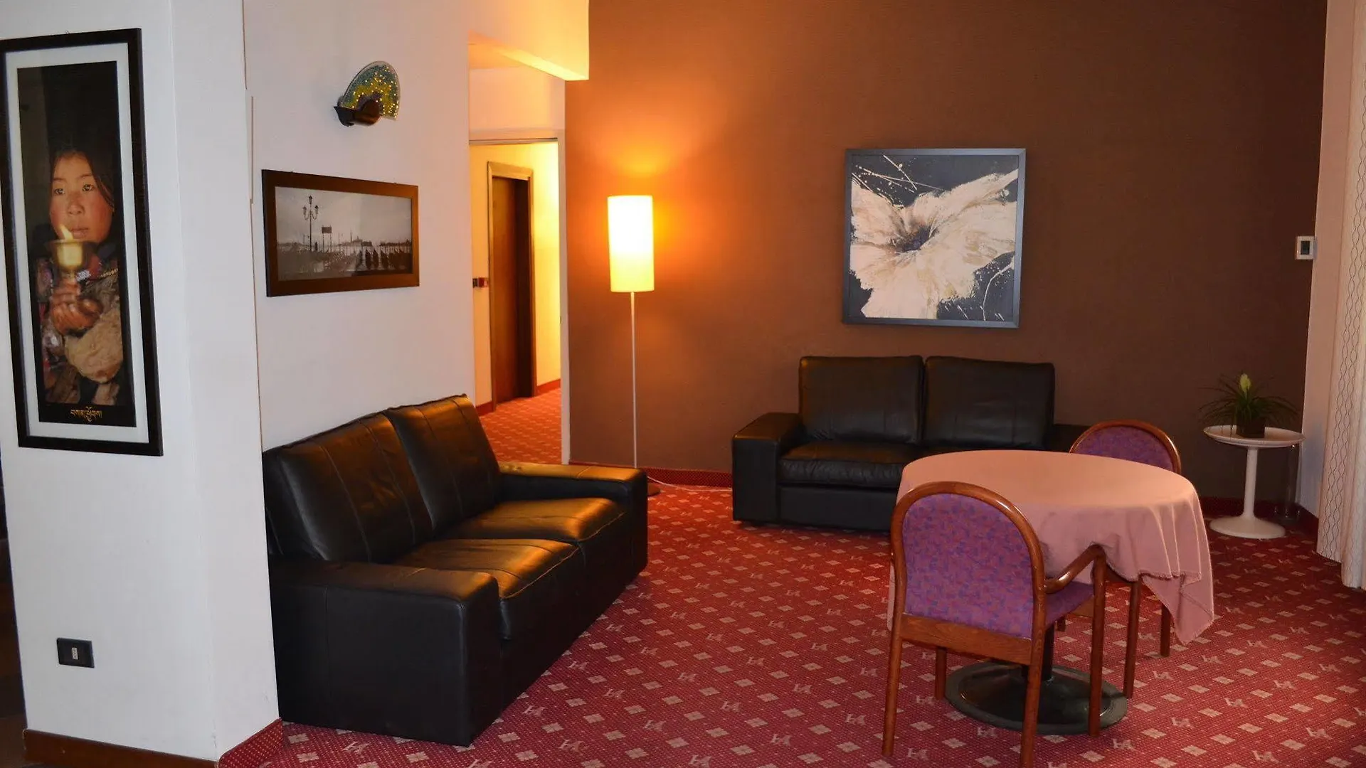 Hotel Adria ميستر